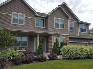 1245 Moers Dr, Chaska, MN 55318