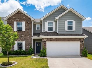 569 Farnham Dr, Westfield, IN 46074