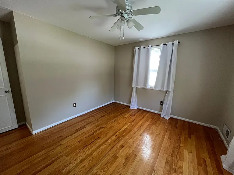 8407 W Boulevard Dr — Photo 16