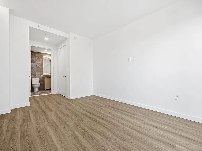 100 Sullivan Pl #601 — Photo 15