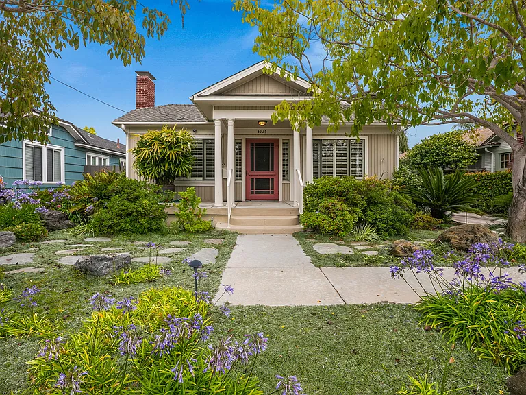 3925 Hawk St — Photo 2