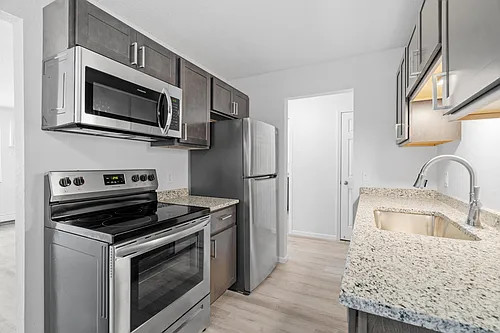 Cedar Square Apartments Photo 1
