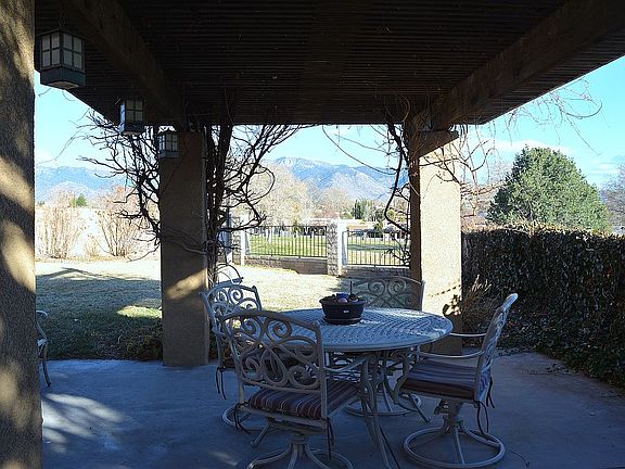 5th image of 9524 Pebble Beach Dr NE