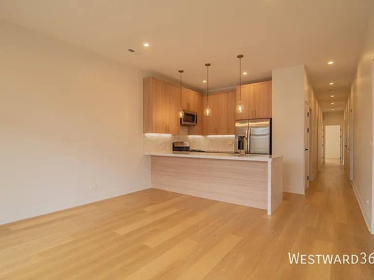 2046 W Washington Blvd #3 — Photo 6