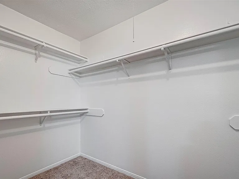 2723 Colony Dr — Photo 31