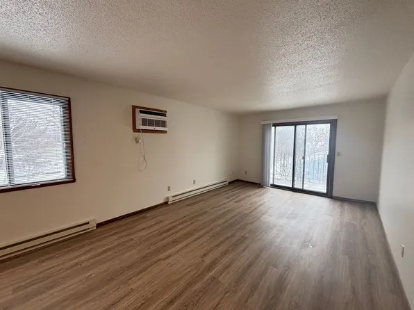 201-S, 201 Southwood Dr #9, Horace, ND 58047