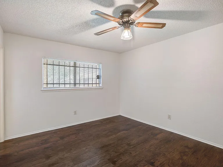 12718 Panay Dr — Photo 16