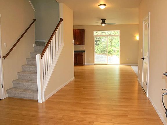 3rd image of 9503 Templeton Ave SE