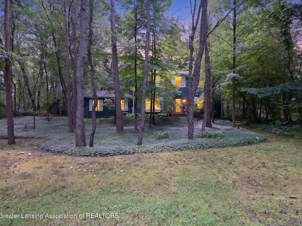 5705 Lakeview Dr, Perry, MI 48872