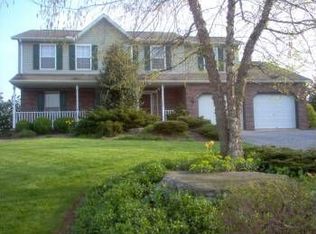 117 Feedwater Ct, Stewartstown, PA 17363