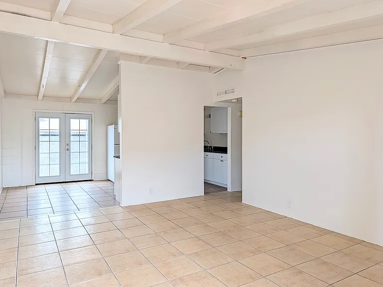 253 Carson Way — Photo 3