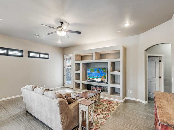3rd image of 3801 Loma Cortez Dr