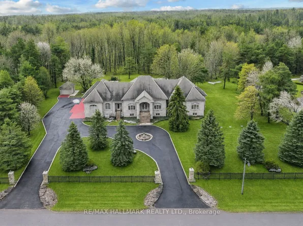 11 Cranborne Chase, Whitchurch Stouffville, ON L4A 0C6
