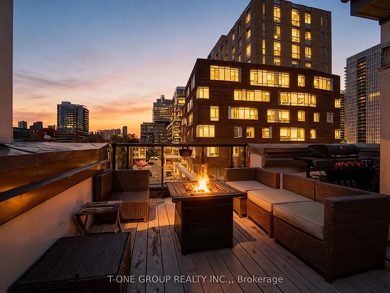 55 Sutton Ave — Photo 2