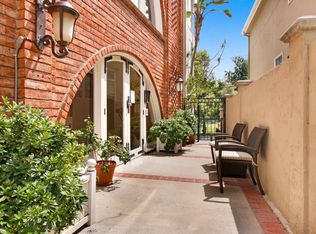 416 S Spalding Dr APT 2, Beverly Hills, CA 90212