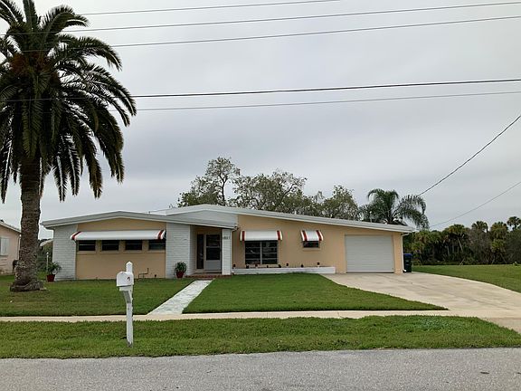 Front faces Marius Park