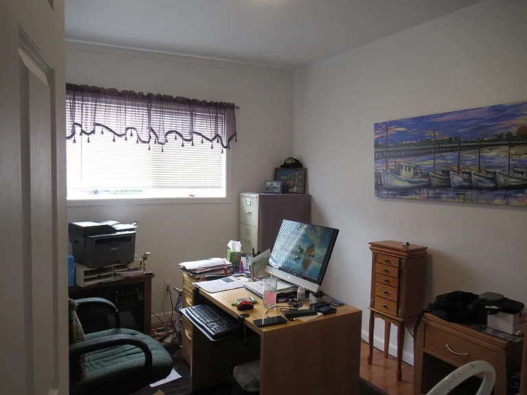 904 NE Meeter Ln — Photo 9