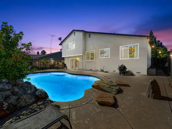 8011 Garry Oak Dr, Citrus Heights, CA 95610