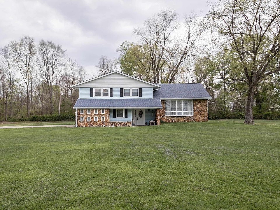 1st image of 584 Trinton Cir