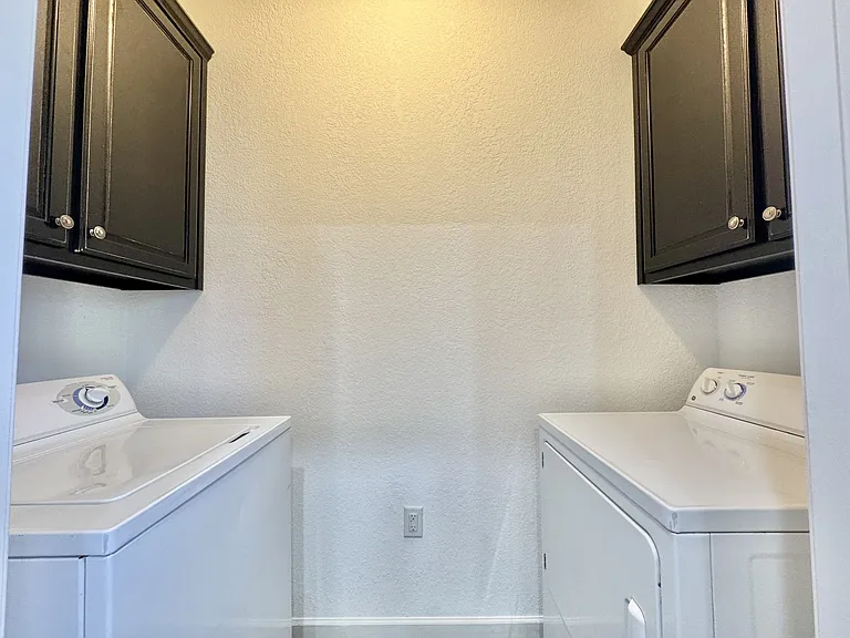 942 E Craighead Forest Rd #107 — Photo 32
