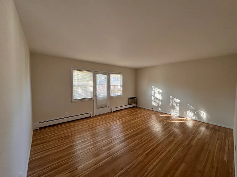 251 N Middletown Rd #2 — Photo 4