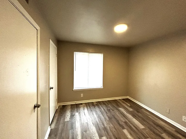 Riverbend Apartments — Photo 22