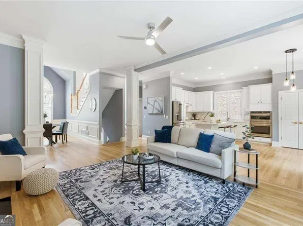 2482 Manor Walk, Decatur, GA 30030