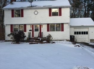 9 Union St, Foxboro, MA 02035