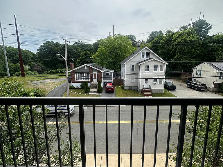 292 Salem St #201 — Photo 12