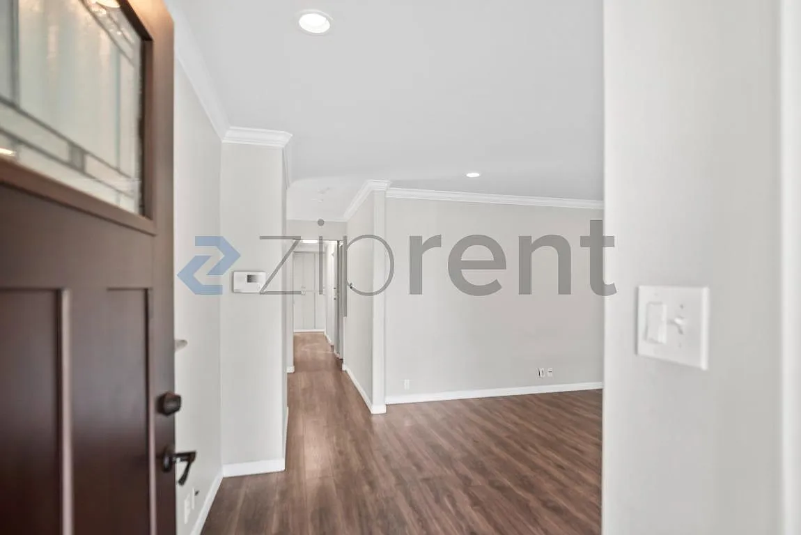 4 bed, 1420 sqft, $5,097 — Photo 4