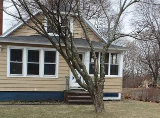 83 Leversee Rd, Troy, NY 12182