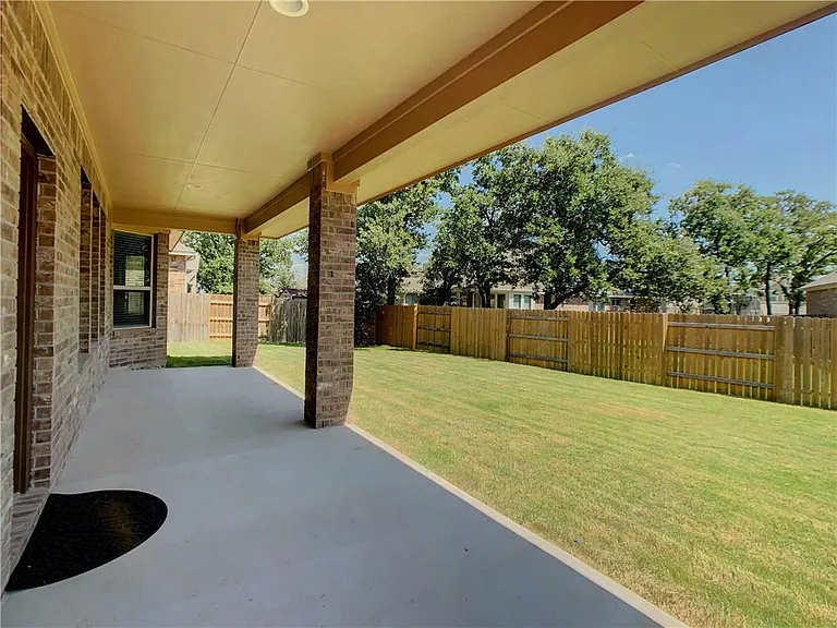 2304 La Mirada St — Photo 23