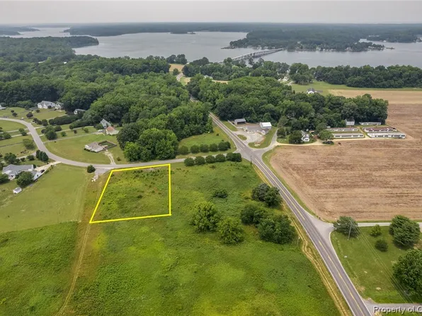 2 Dixie Dr, Dutton, VA 23050