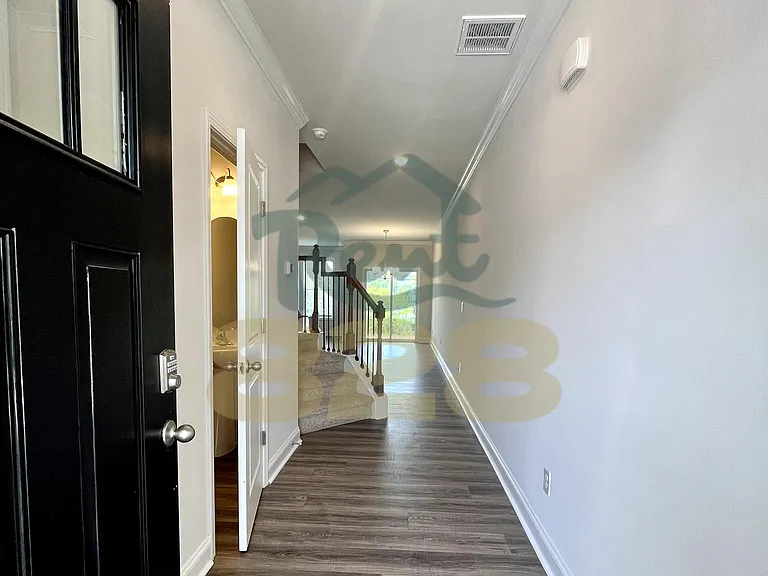 146 Creekview Rd #1 — Photo 2