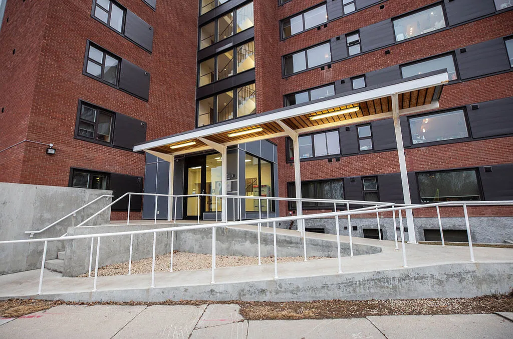Keller Towers — Photo 2