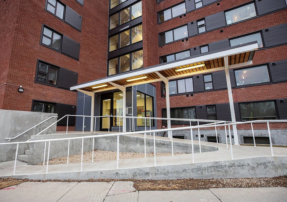 2391 Portage Ave #405