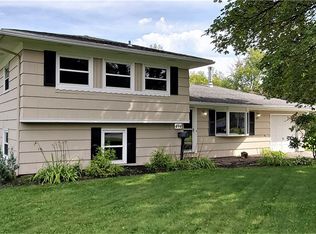 494 Meadowbriar Rd, Rochester, NY 14616