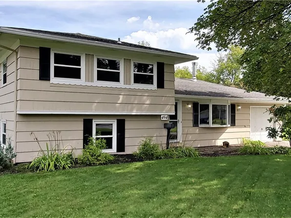 494 Meadowbriar Rd, Rochester, NY 14616