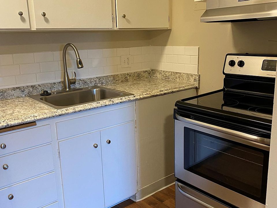 1st image of 9906 Lake Washington Blvd NE #304