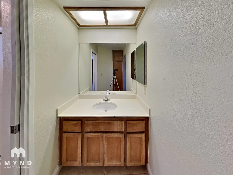 4721 Shannondale Dr — Photo 16