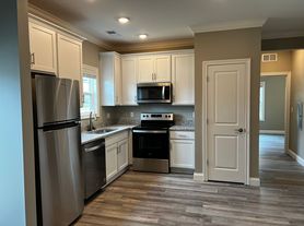 2176 Prospector Ct. Bldg 32