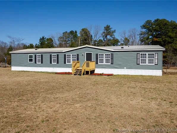470 Gentle Winds Dr, Saint Pauls, NC 28384