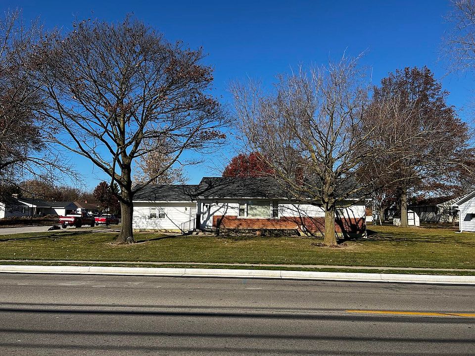 1st image of 4 Circle Dr