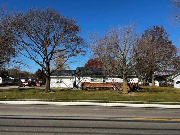 4 Circle Dr, New Bremen, OH 45869