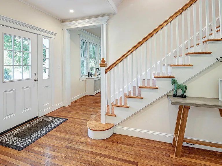 8 Horton St — Photo 3