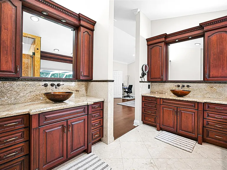 9866 SW 111th Ter — Photo 37