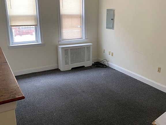 2nd image of 4620 Woodland Ave