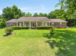 59 Thomas Ln, Columbia, MS 39429