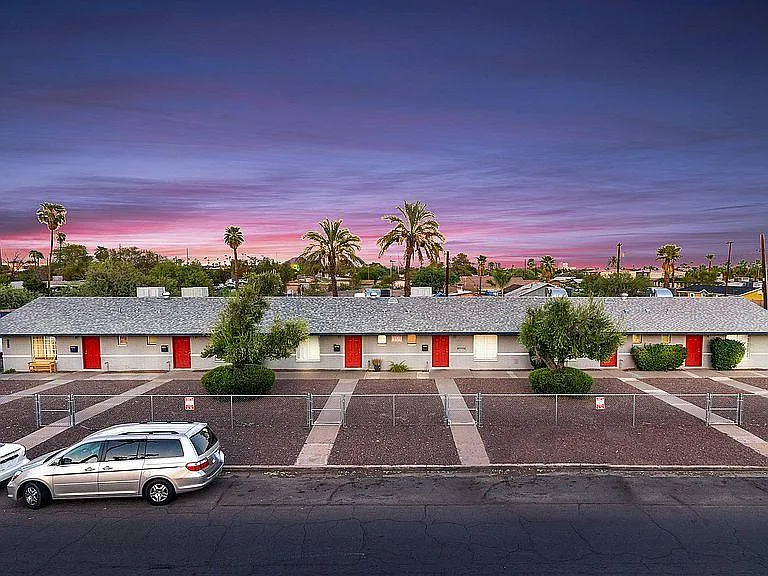 Building Photo - 3002 E McKinley St #3