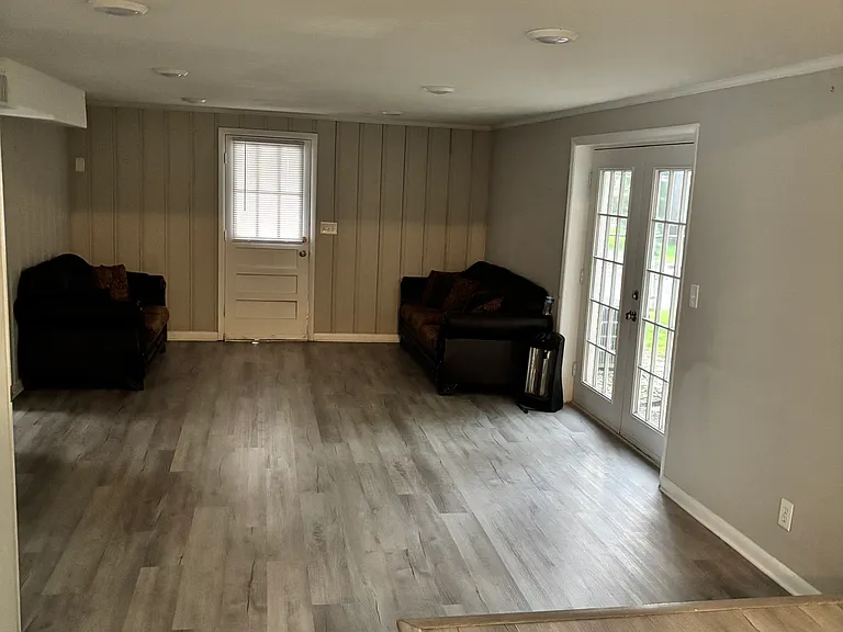103 Hutchinson Dr — Photo 9